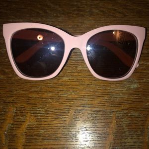 Cat eye sunglasses